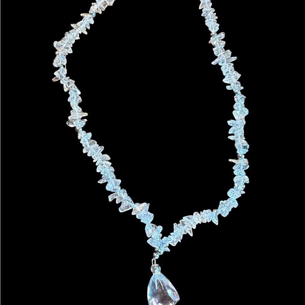 Source Unknown Clear Chip Bead Necklace with Faceted Pendant - Picture 2 of 4